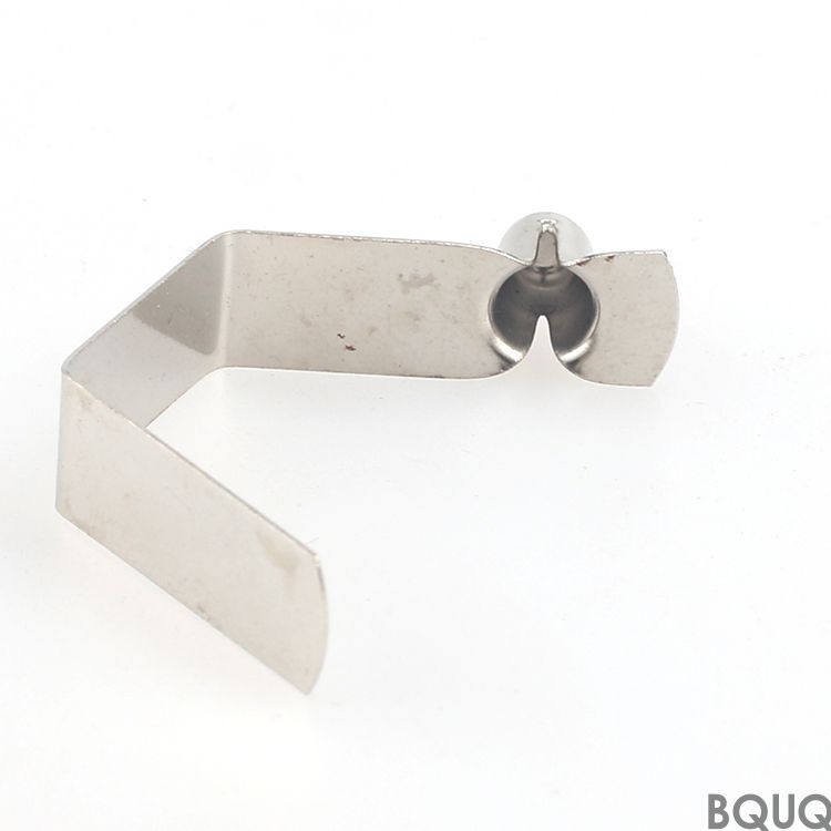 Prototipo di clip in metallo per stampaggio progre